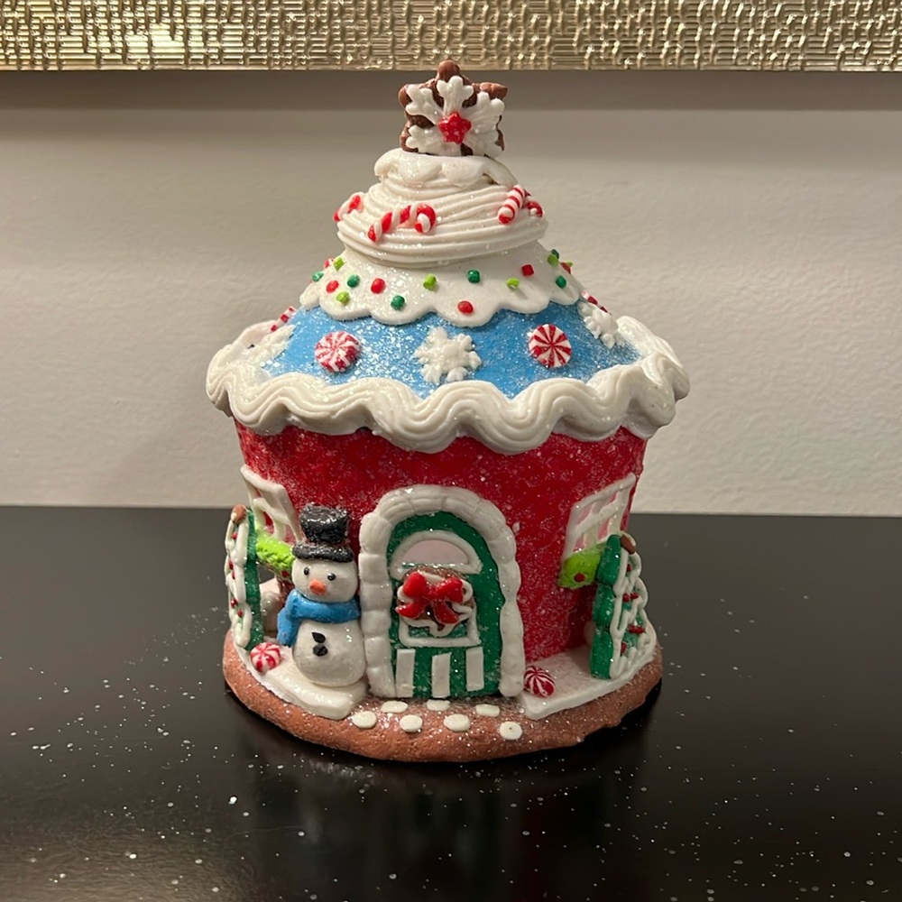Light Up Gingerbread House